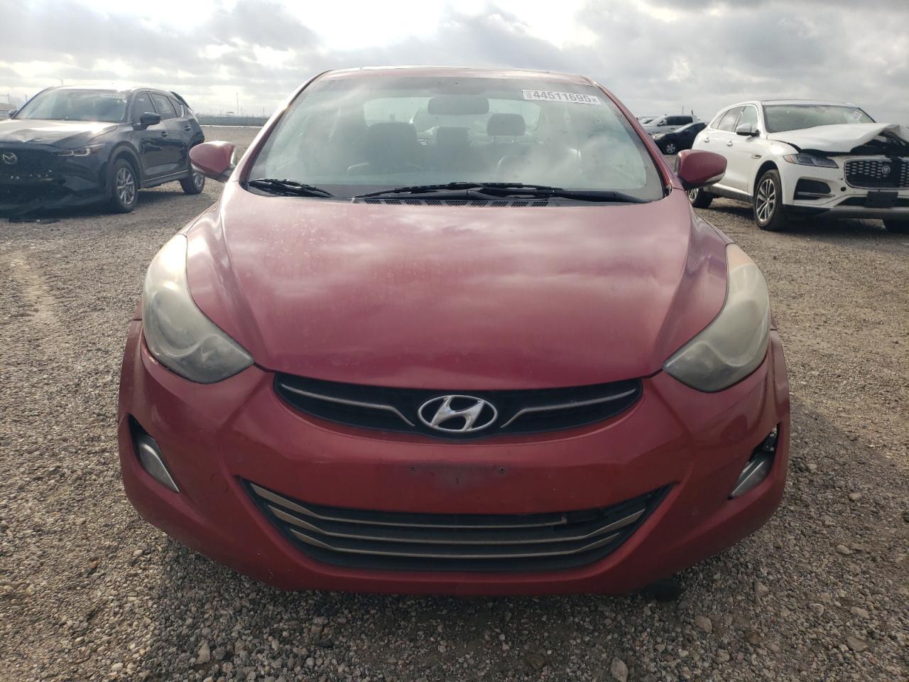 2012 Hyundai Elantra - Image 5