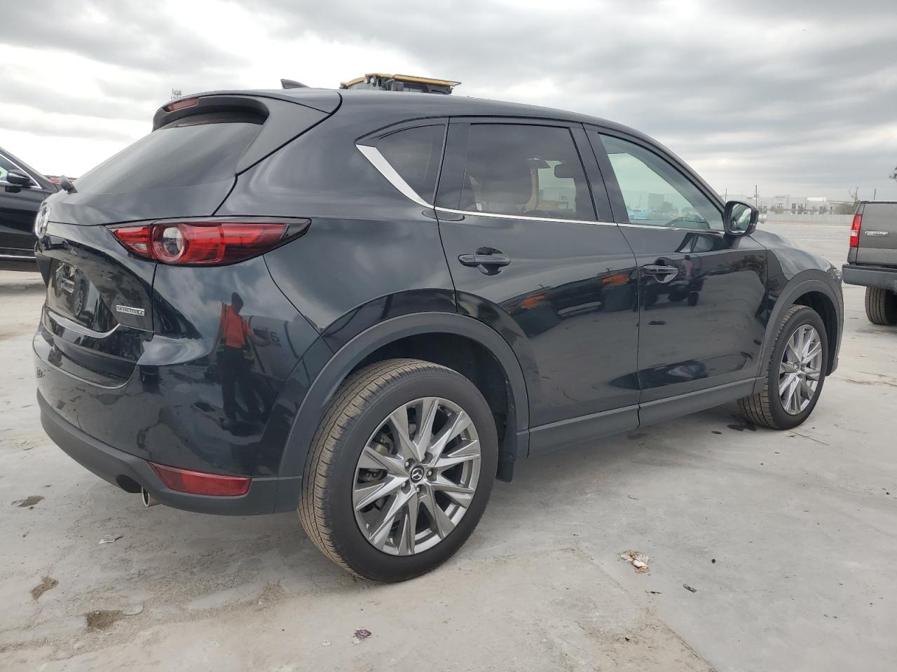 2021 Mazda CX-5 - Image 3