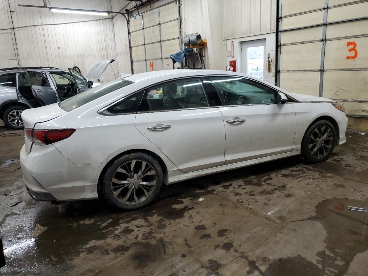 2018 Hyundai Sonata - Image 3