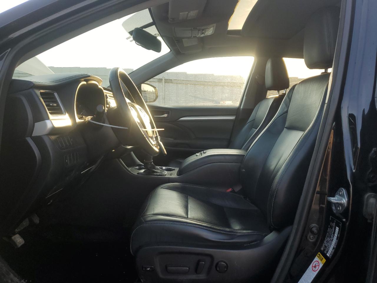 2015 Toyota Highlander - Image 7