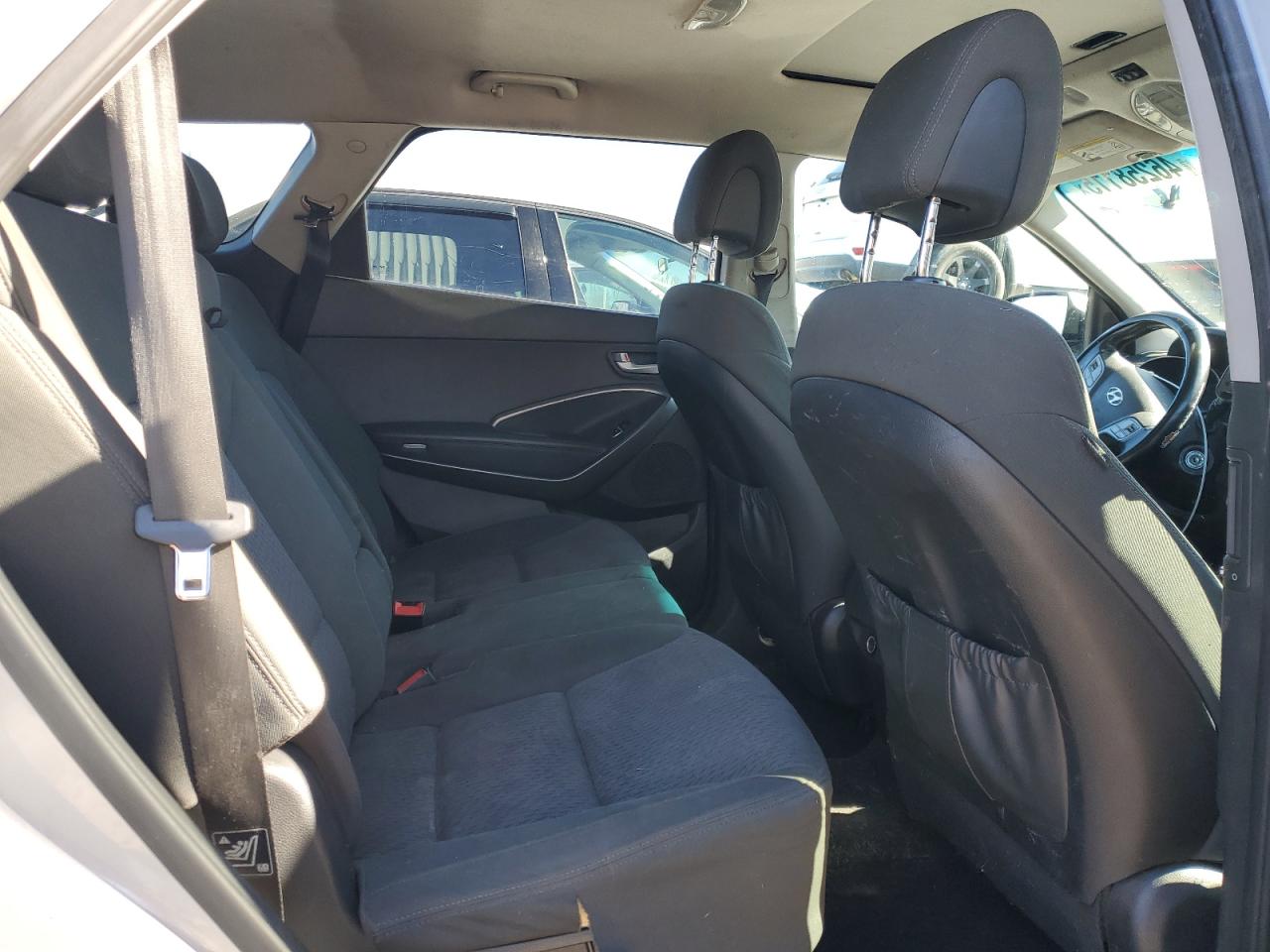 2013 Hyundai Santa Fe - Image 11