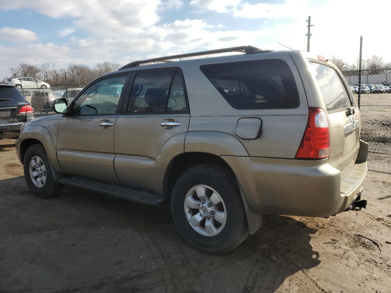 2007 Toyota 4Runner - Image 2