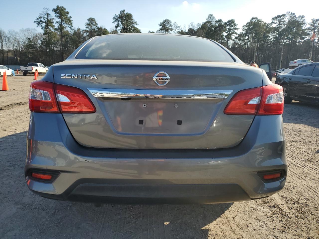 2018 Nissan Sentra - Image 6