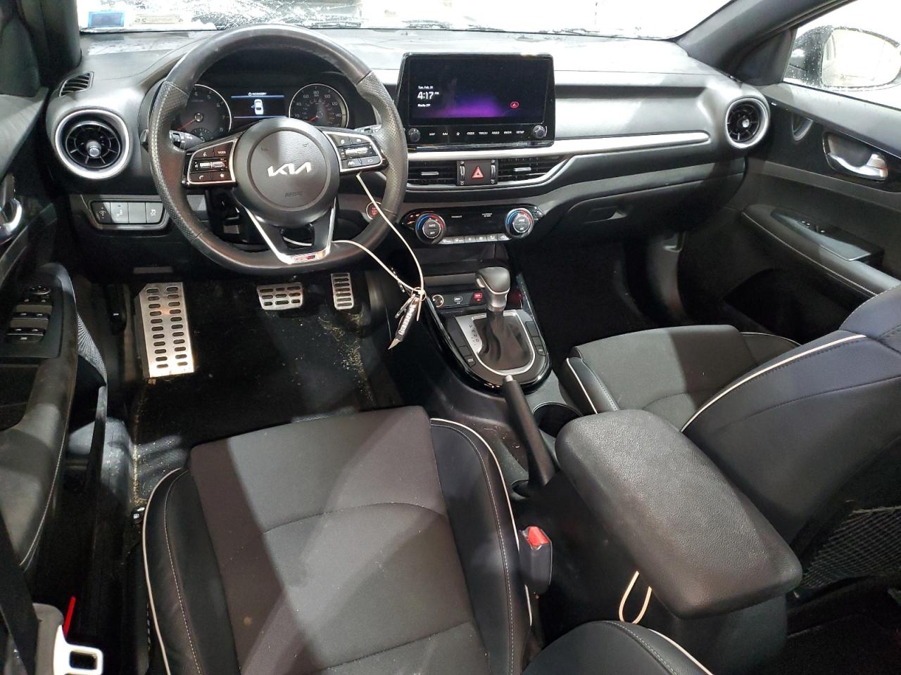 2023 Kia Forte - Image 8