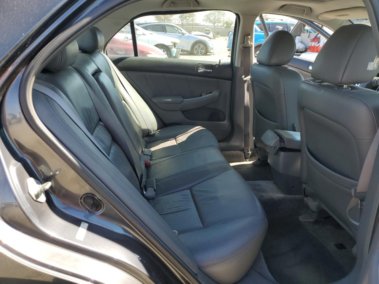 2005 Honda Accord - Image 10