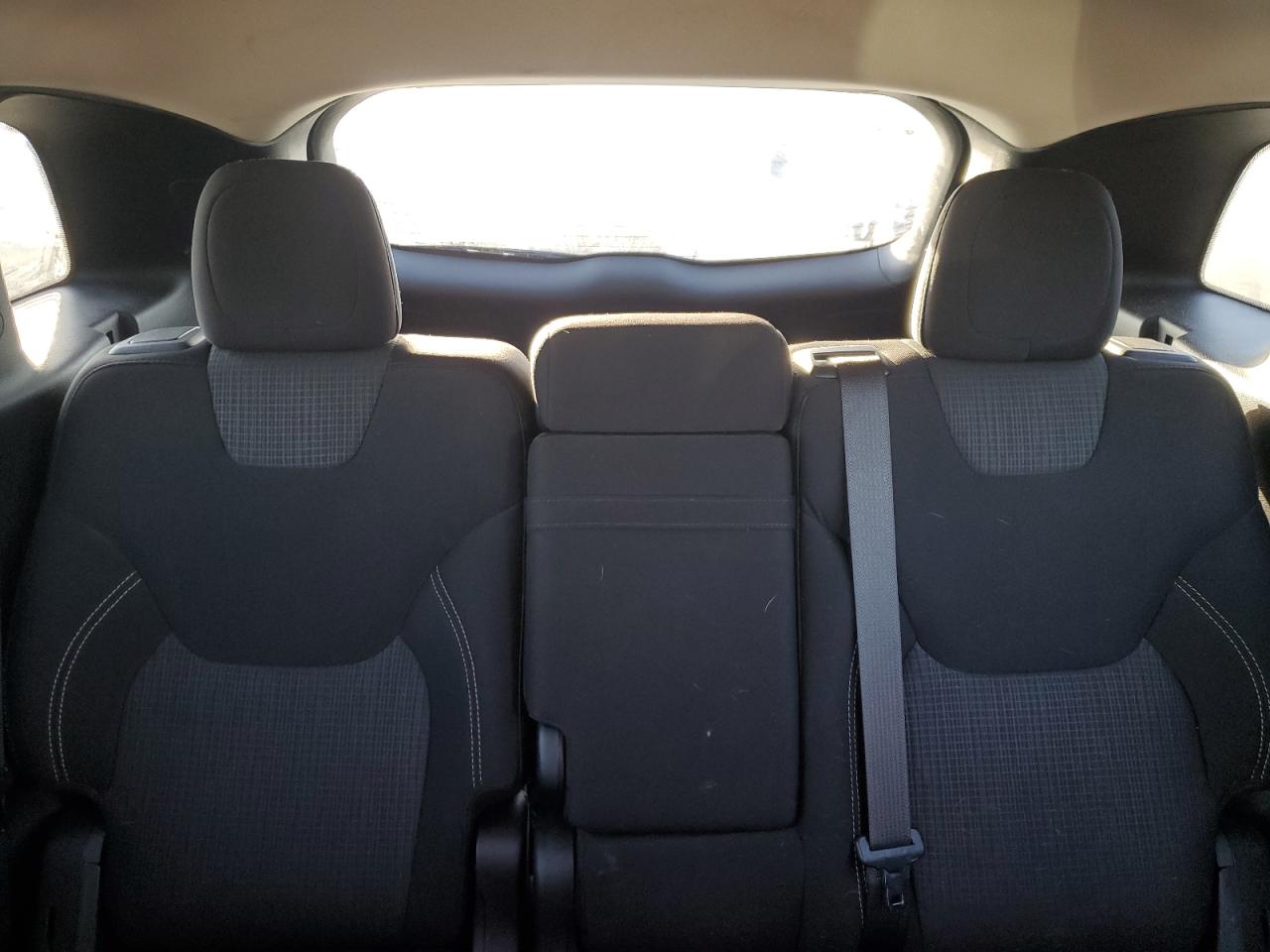 2015 Jeep Grand Cherokee - Image 10