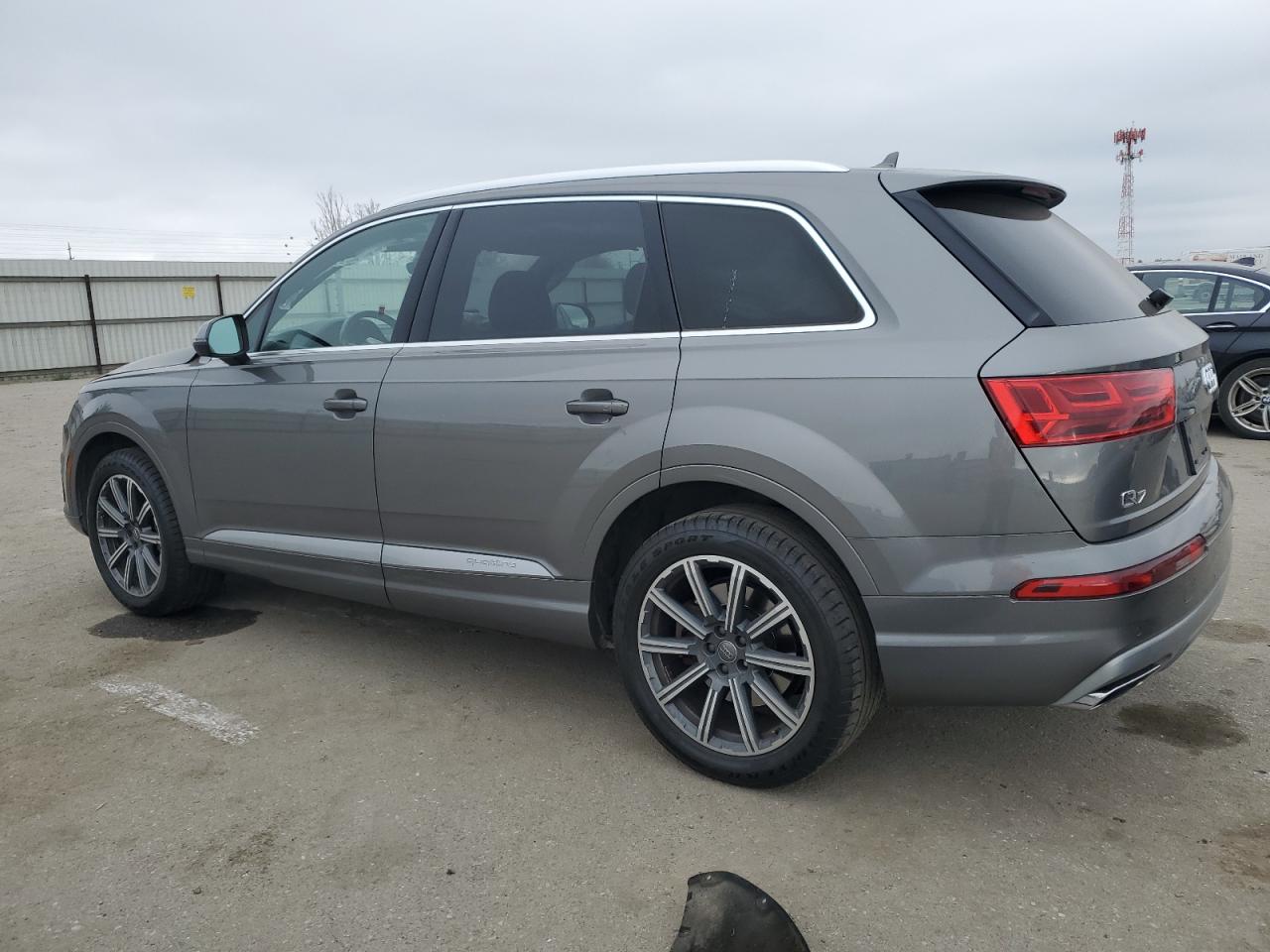 2017 Audi Q7 - Image 2