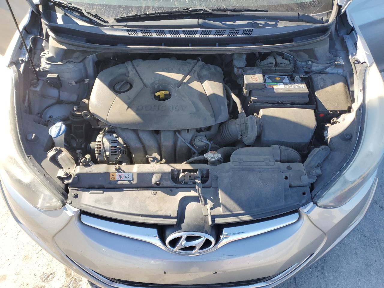 2015 Hyundai Elantra - Image 13
