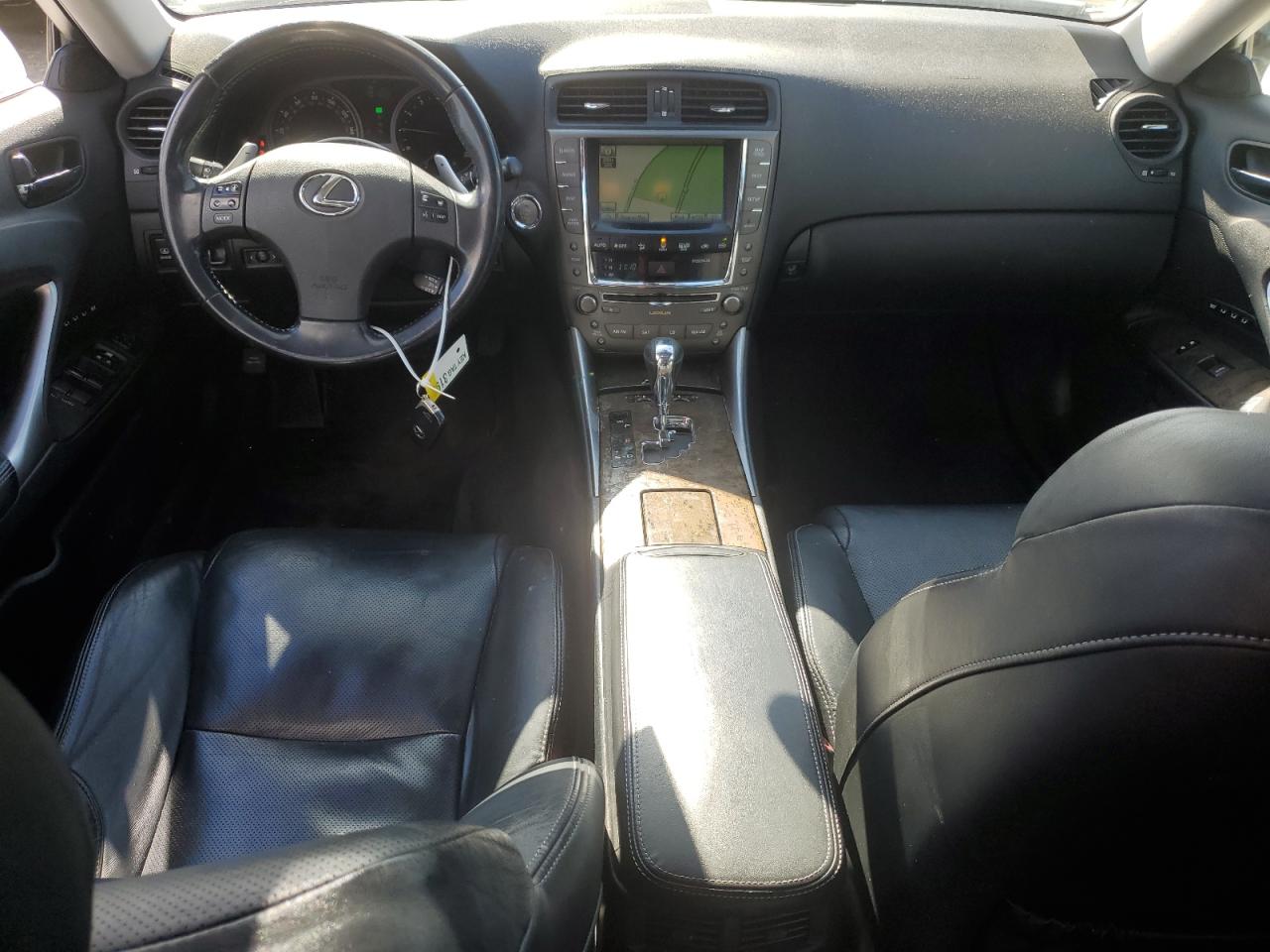 2010 Lexus IS - Image 8