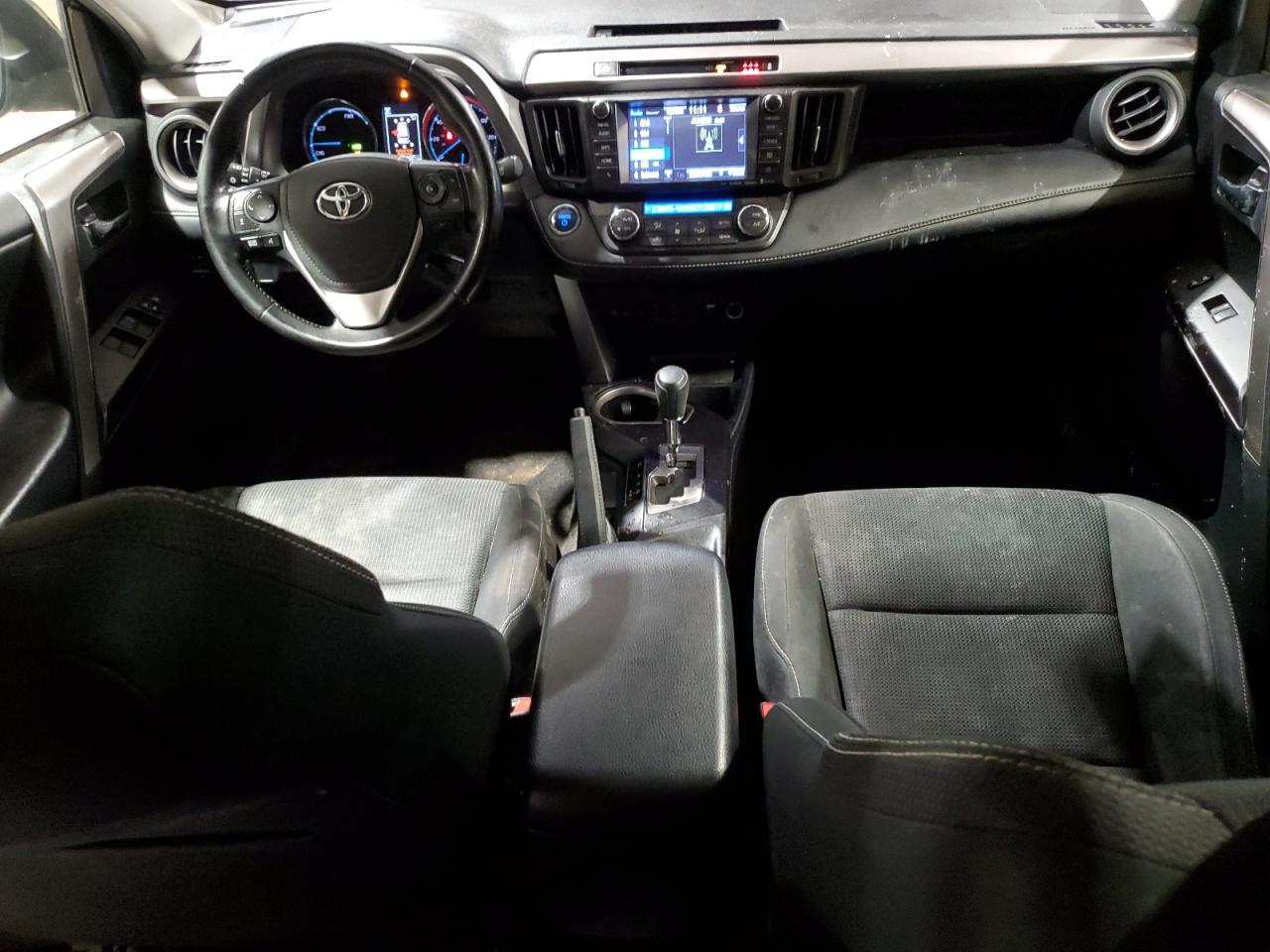 2018 Toyota RAV 4 - Image 8