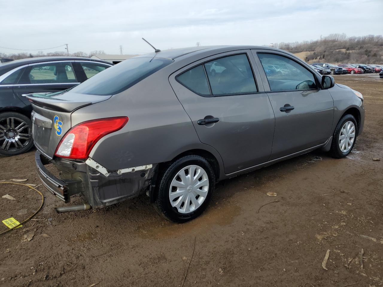 2015 Nissan Versa - Image 3