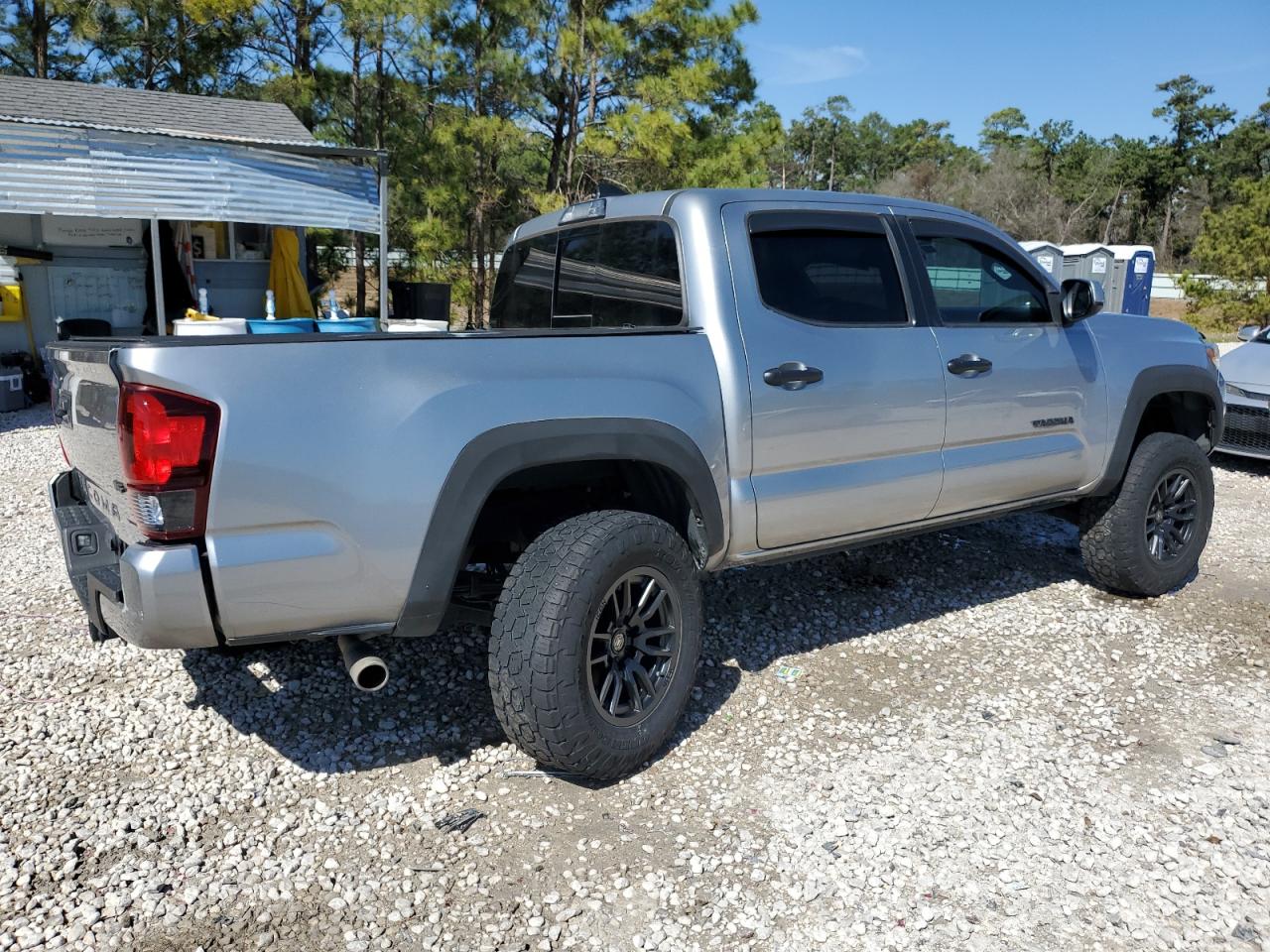 2019 Toyota Tacoma - Image 3