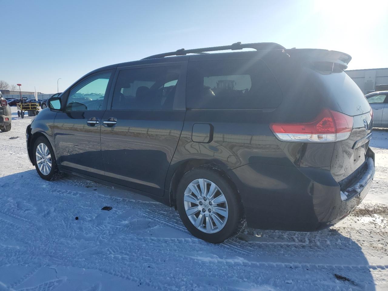 2011 Toyota Sienna - Image 2