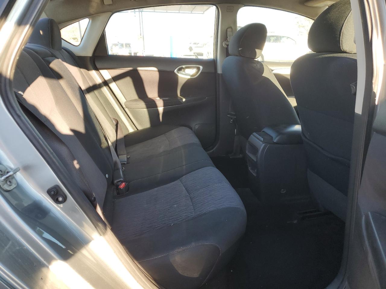 2014 Nissan Sentra - Image 10