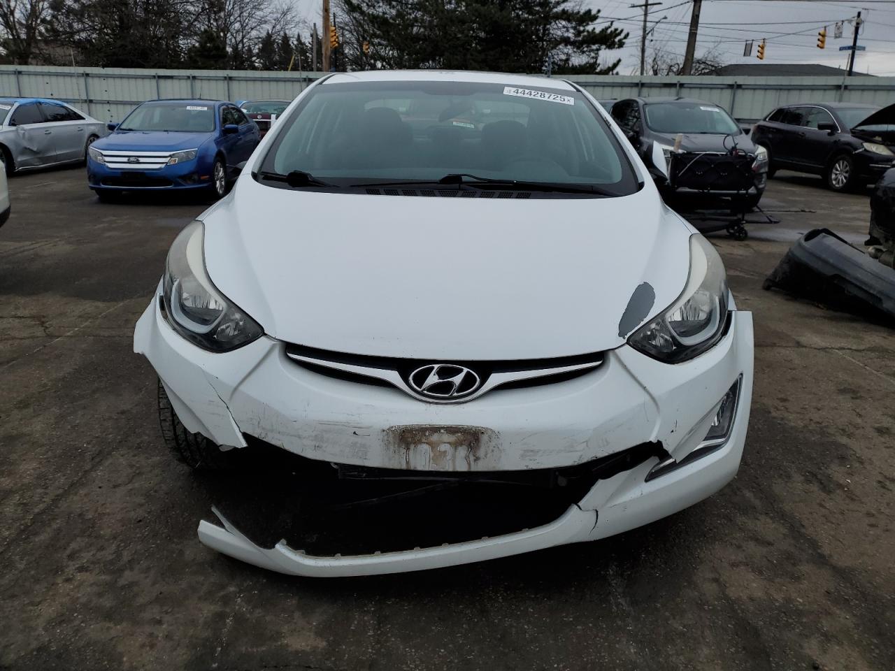 2016 Hyundai Elantra - Image 5