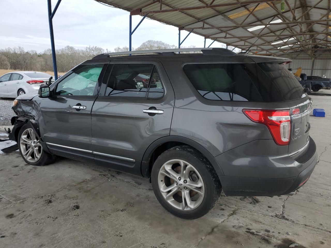 2015 Ford Explorer - Image 2