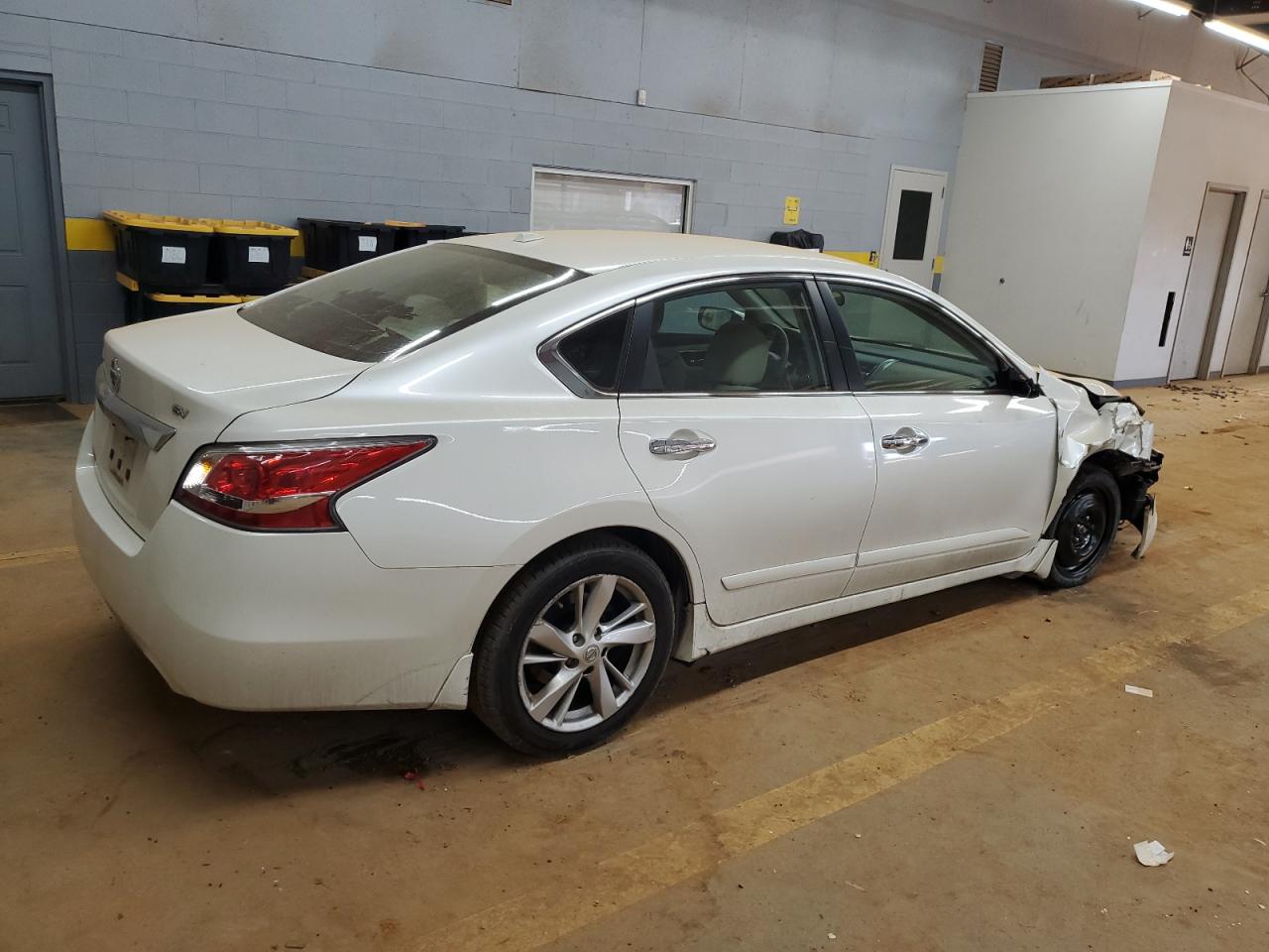 2015 Nissan Altima - Image 3