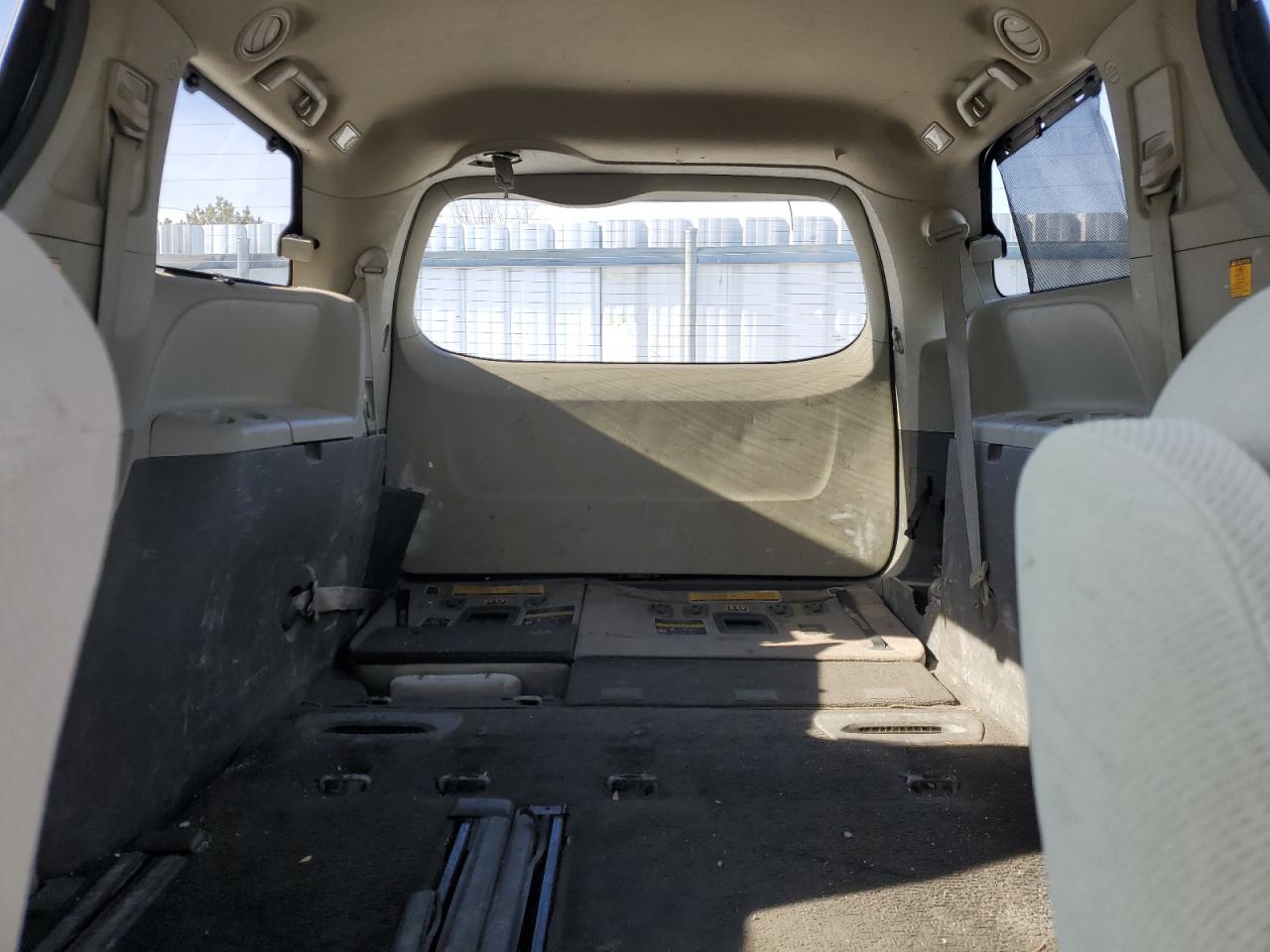 2011 Toyota Sienna - Image 10