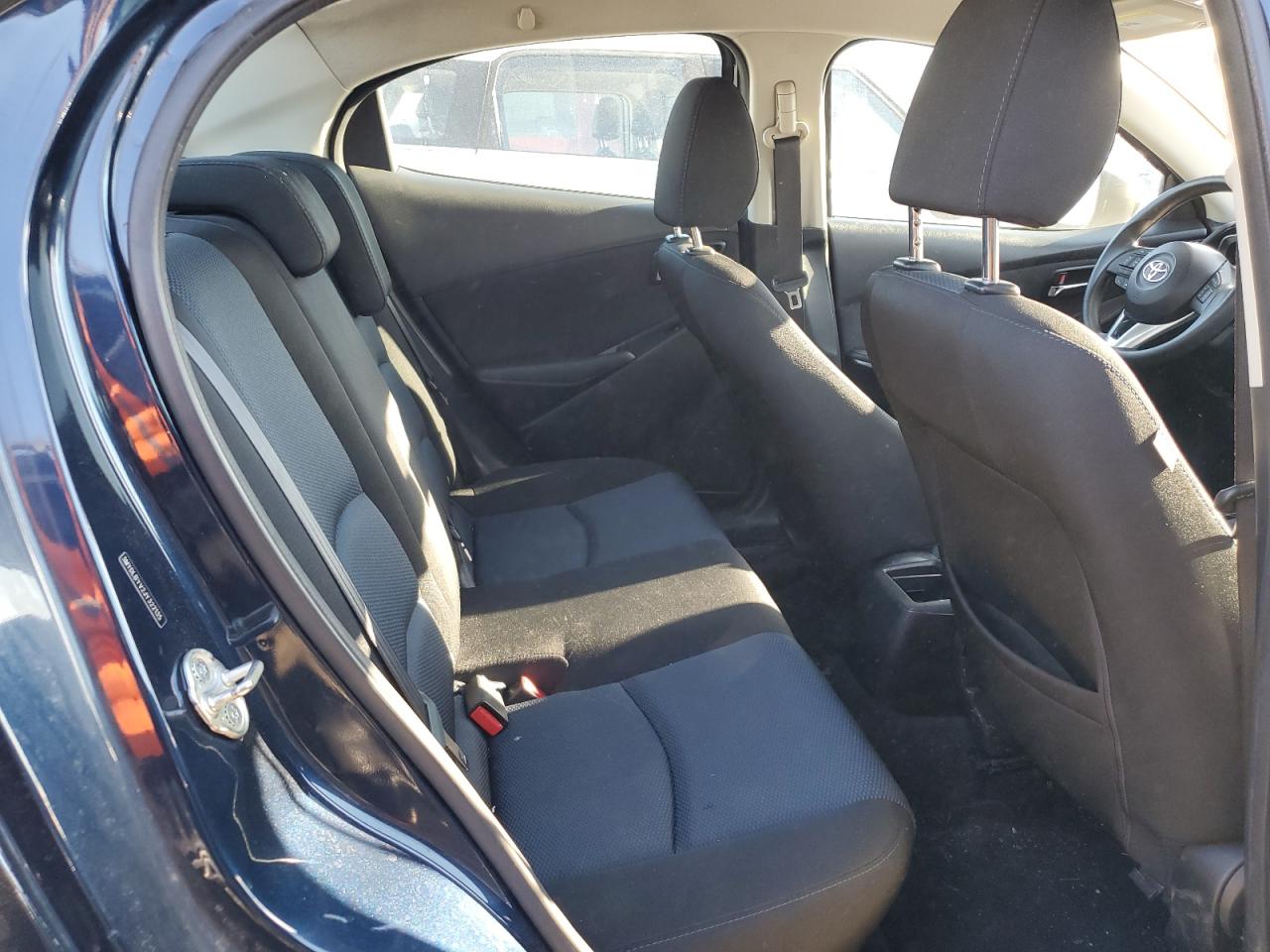 2018 Toyota Yaris - Image 10