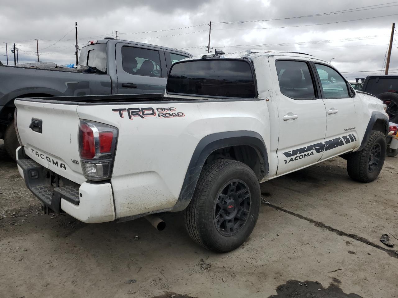2021 Toyota Tacoma - Image 3