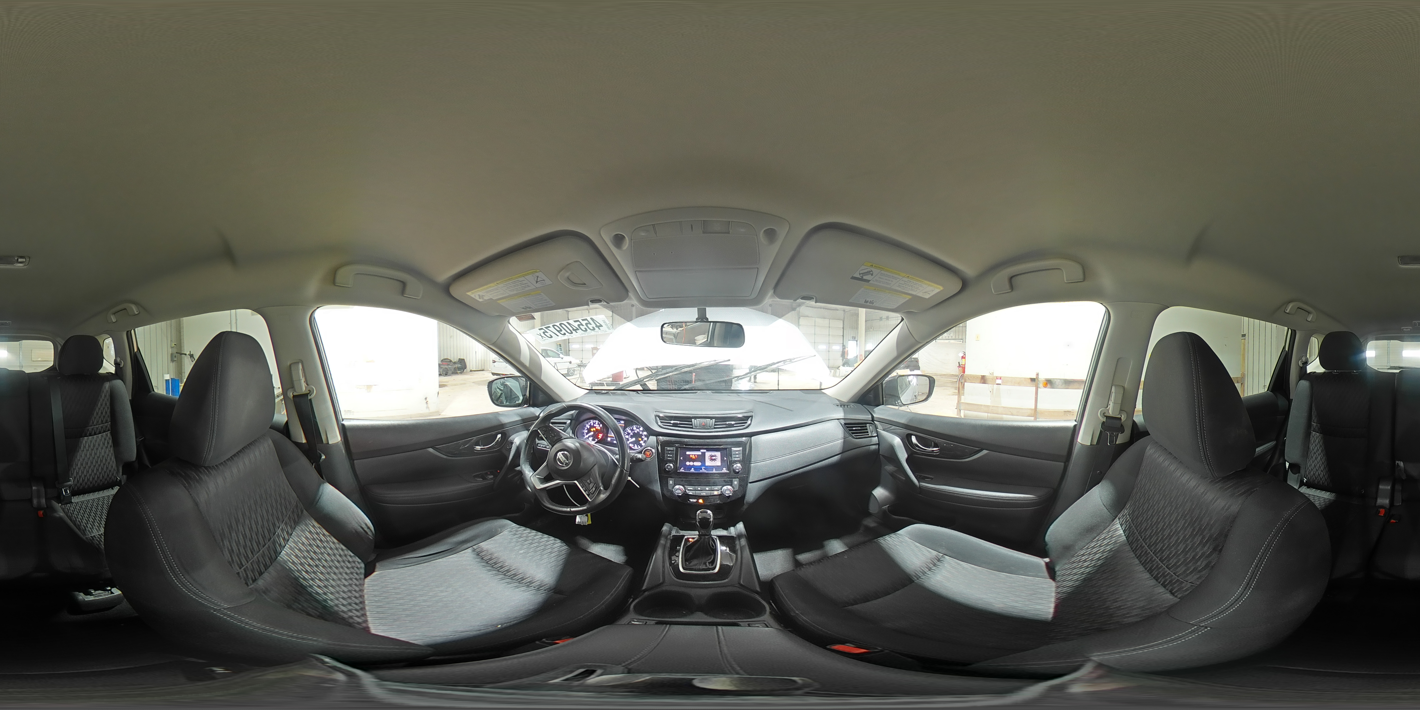 2018 Nissan Rogue - Image 15