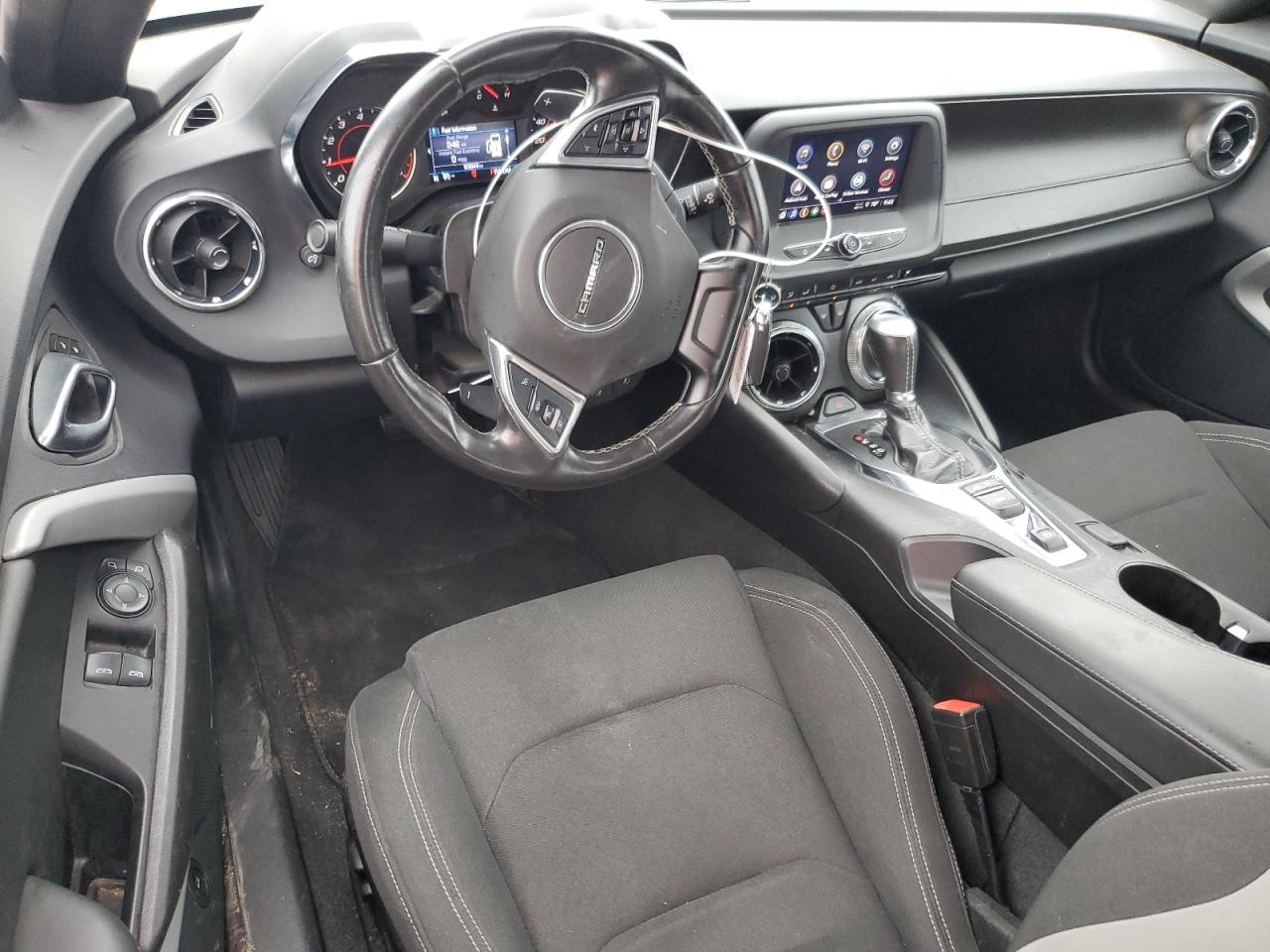 2022 Chevrolet Camaro - Image 8