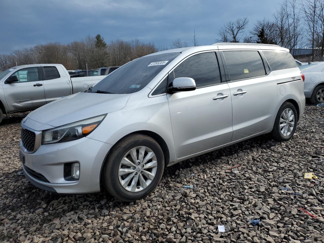 2015 Kia Sedona - Image 1