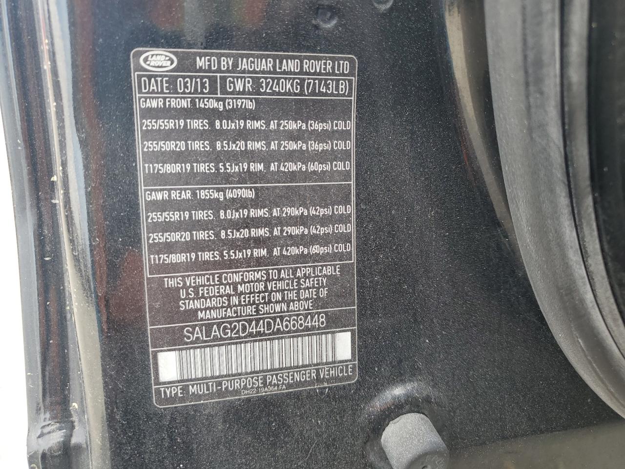 2013 Land Rover LR4 - Image 14