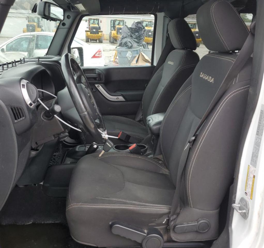 2016 Jeep Wrangler - Image 7