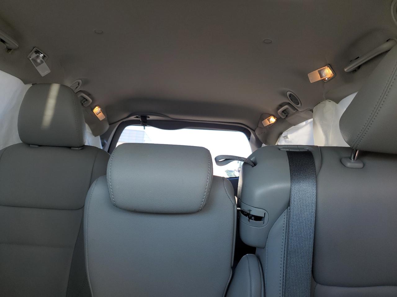2020 Toyota Sienna - Image 10