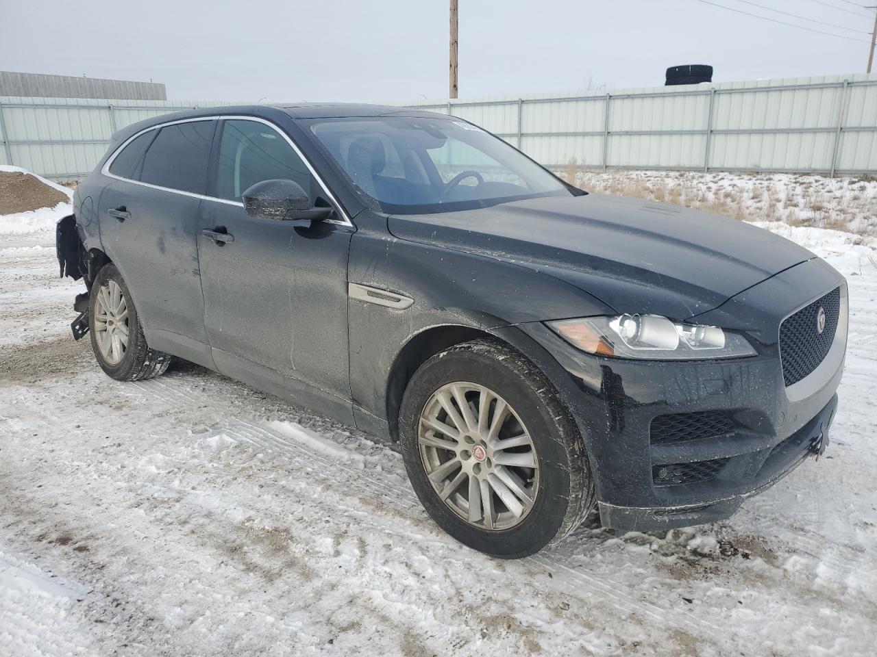 2020 Jaguar F-Pace - Image 4