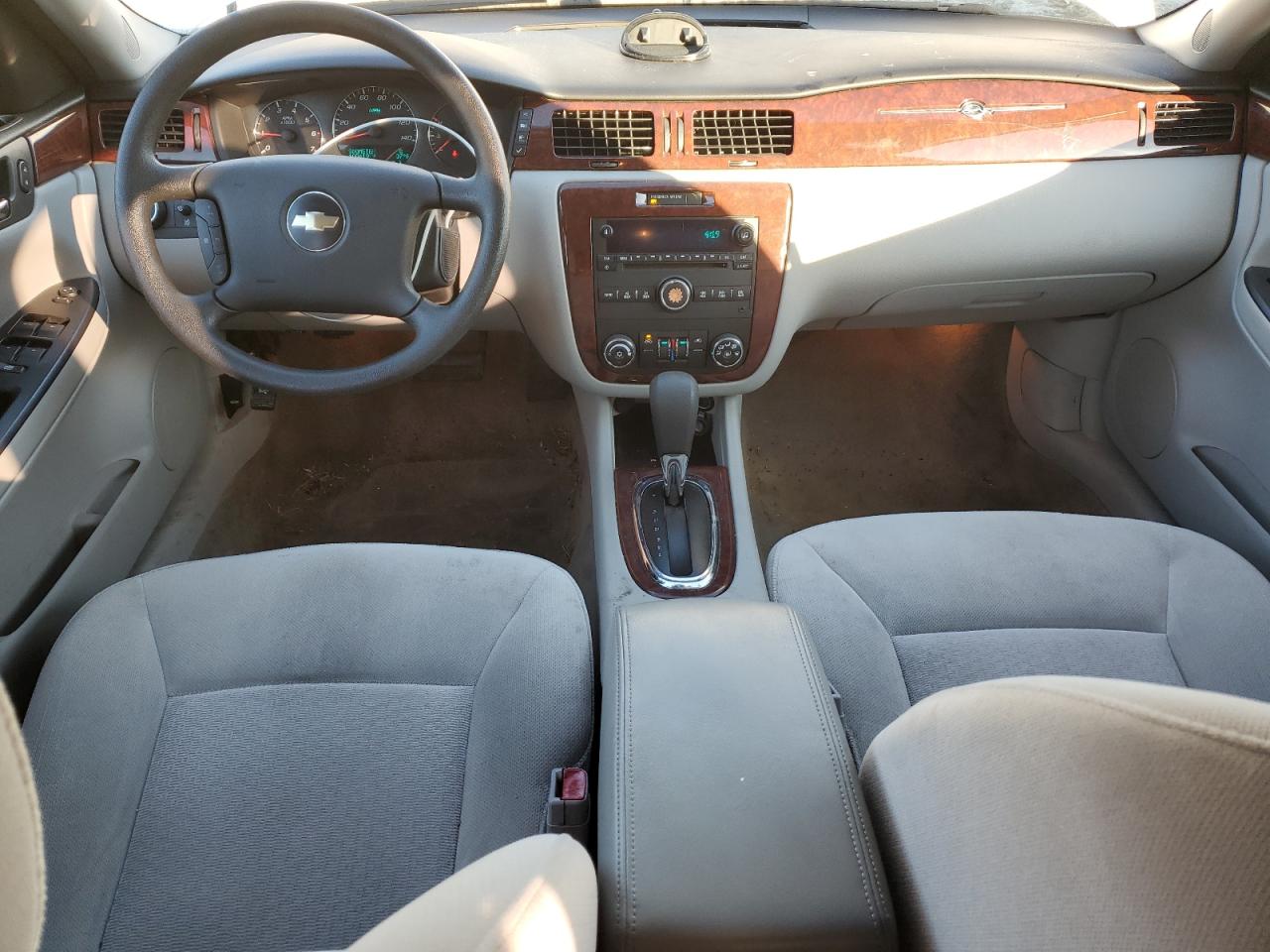 2009 Chevrolet Impala - Image 8