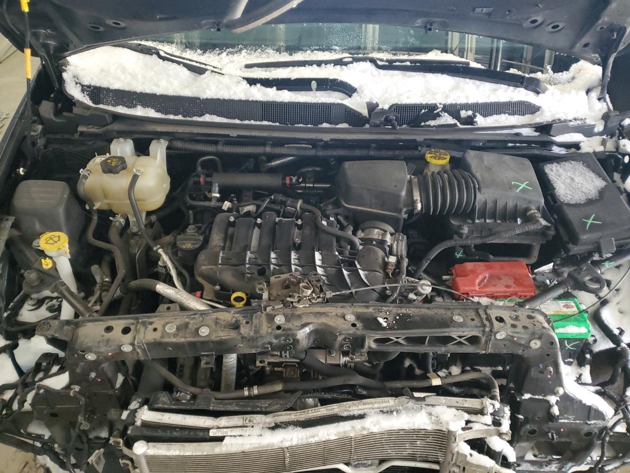 2019 Chrysler Pacifica - Image 12