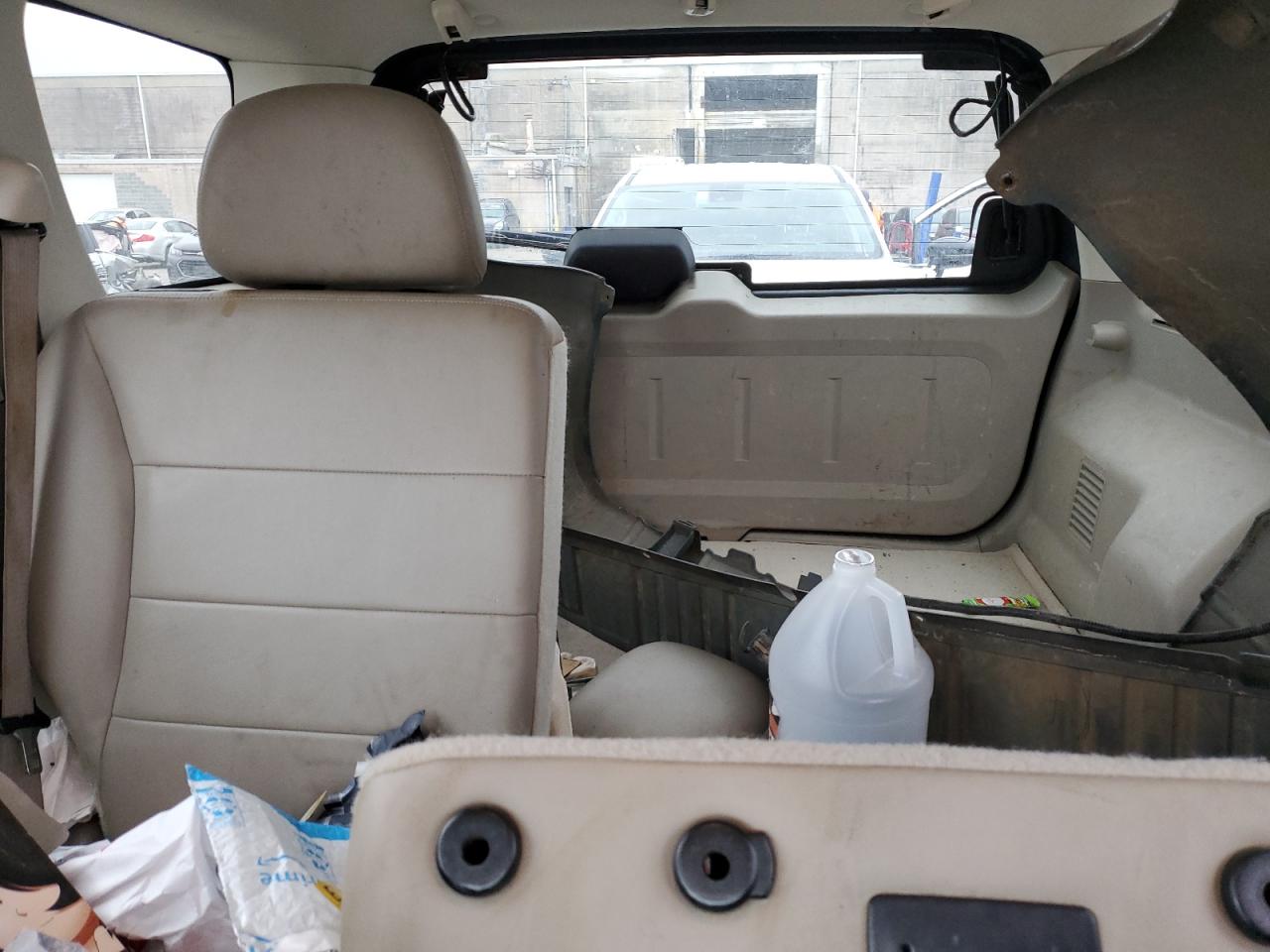 2011 Ford Escape - Image 10