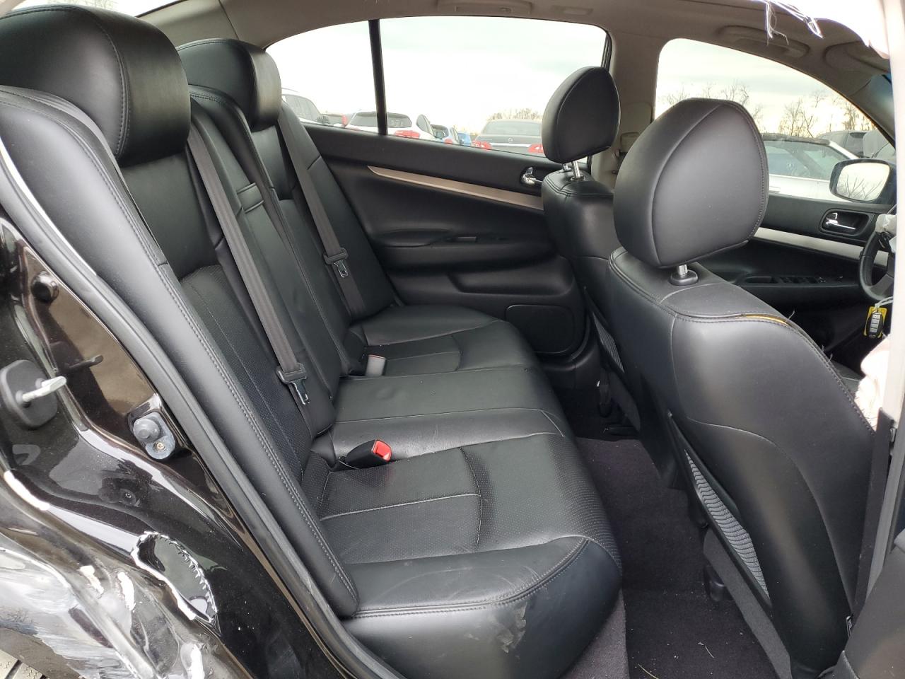 2013 Infiniti G - Image 10