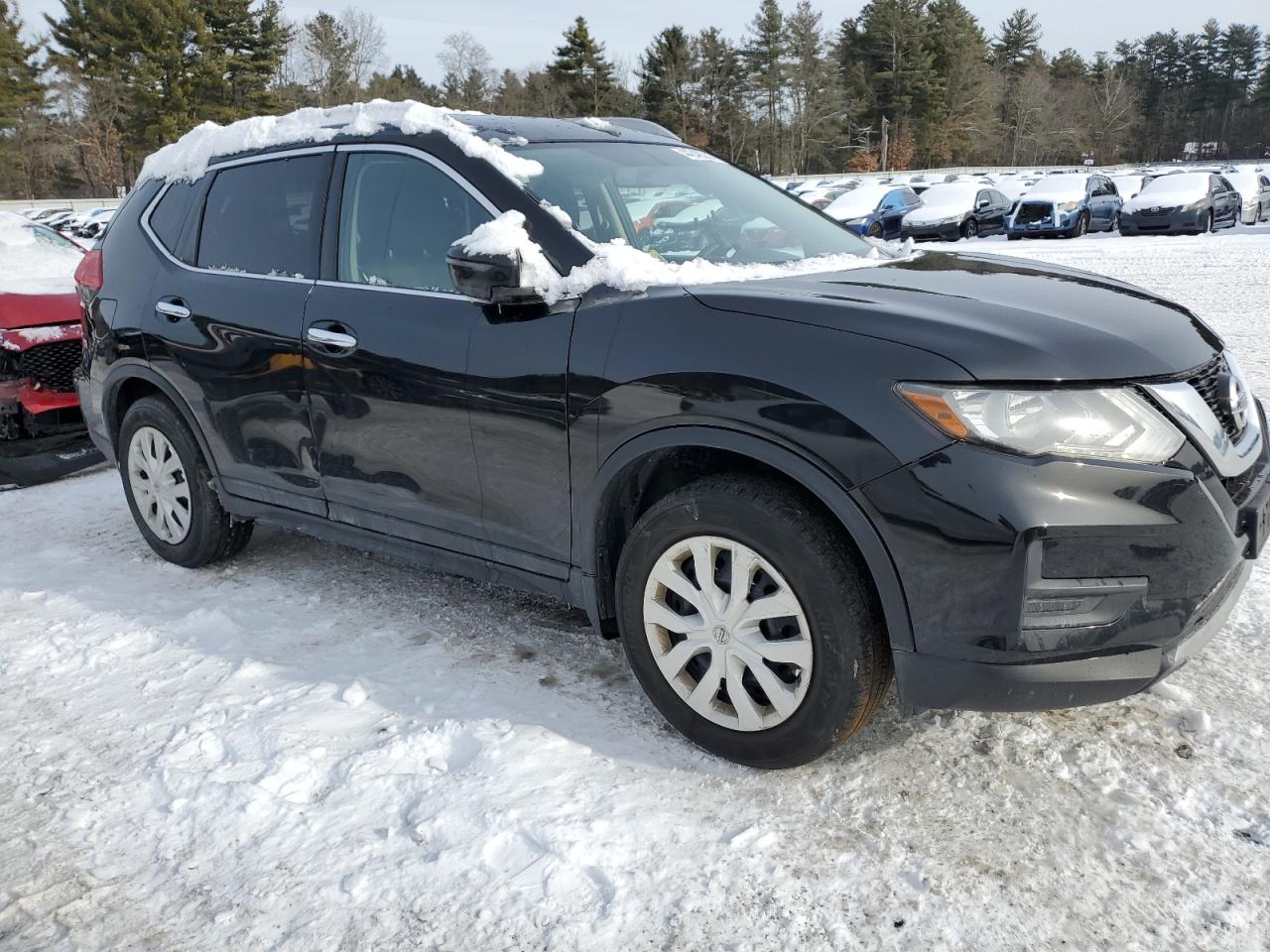 2017 Nissan Rogue - Image 4