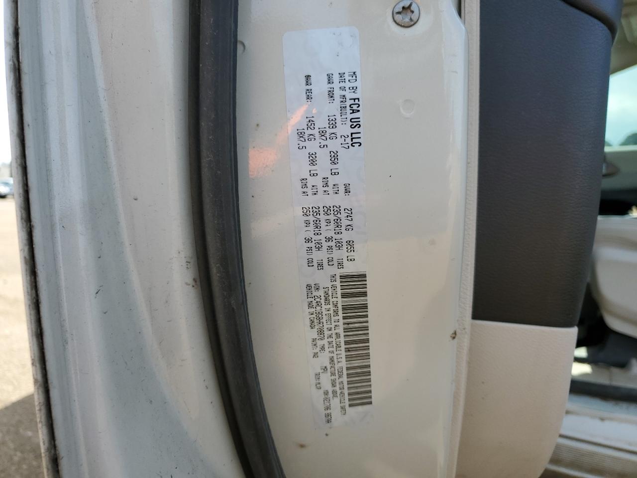 2017 Chrysler Pacifica - Image 14