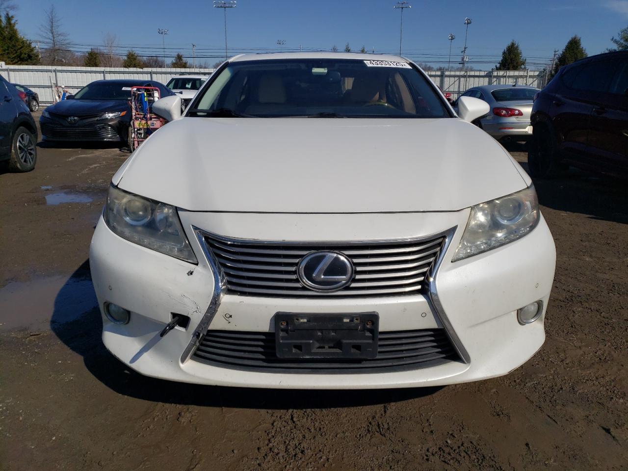2013 Lexus ES - Image 5