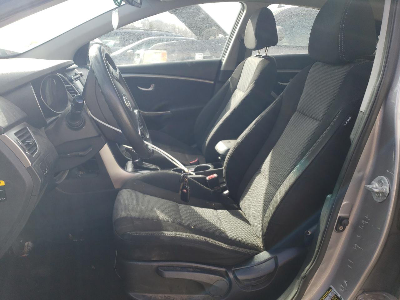 2013 Hyundai Elantra - Image 7