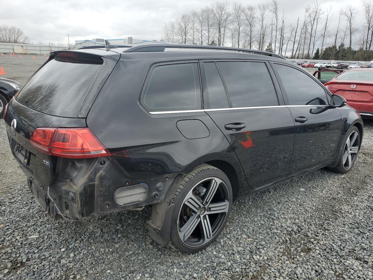 2015 Volkswagen Golf - Image 3