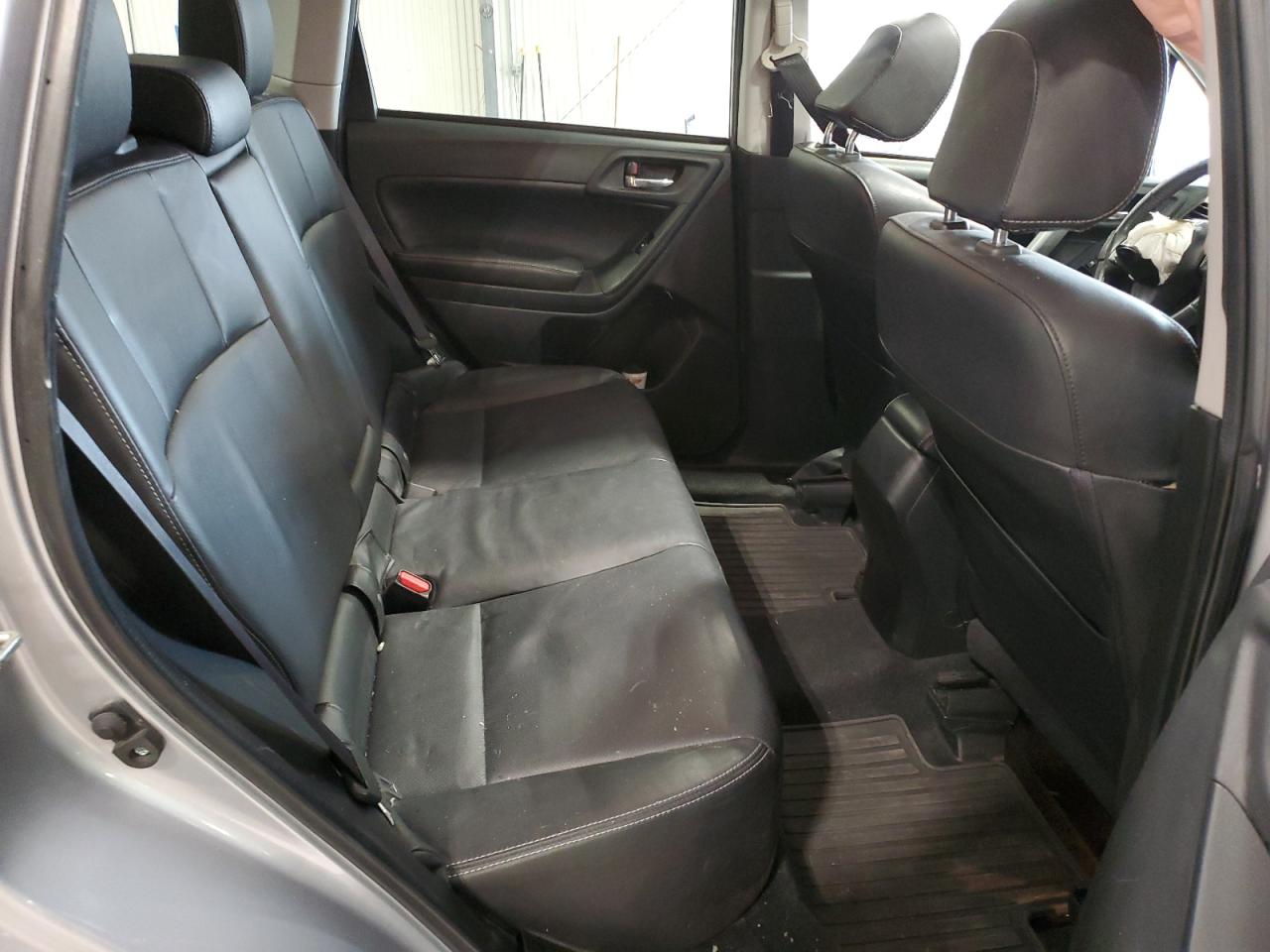 2015 Subaru Forester - Image 12