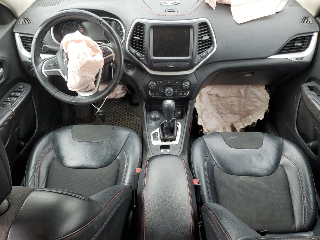 2016 Jeep Cherokee - Image 8