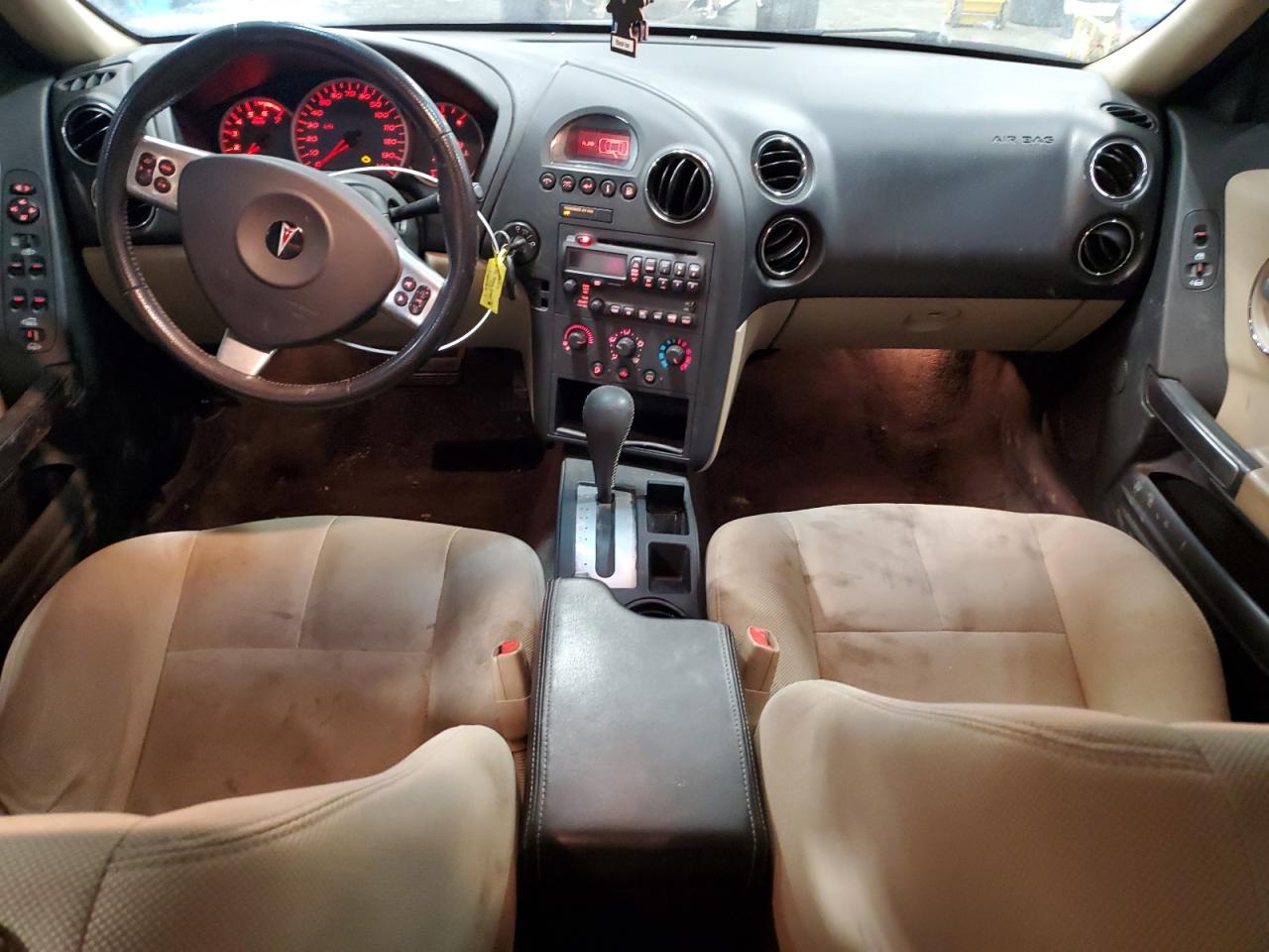 2006 Pontiac Grand Prix - Image 8