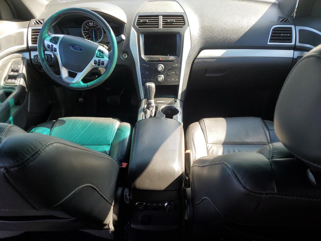 2015 Ford Explorer - Image 8