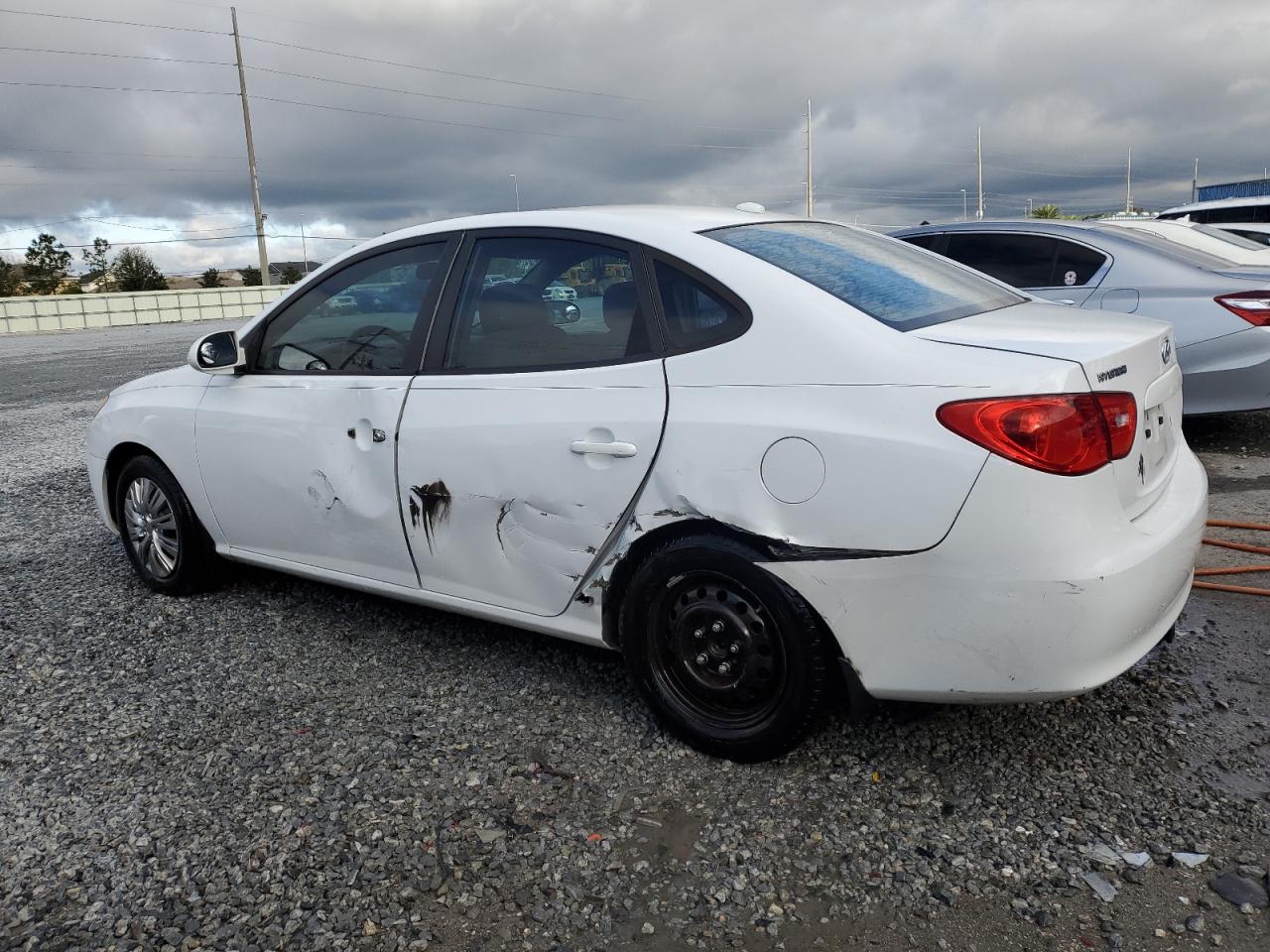 2008 Hyundai Elantra - Image 2