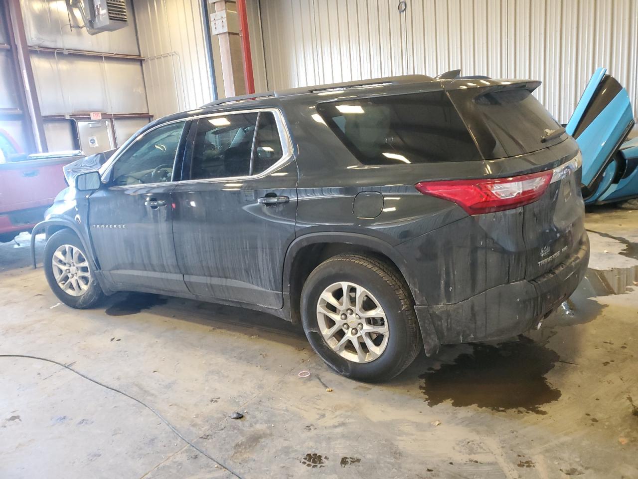 2020 Chevrolet Traverse - Image 2
