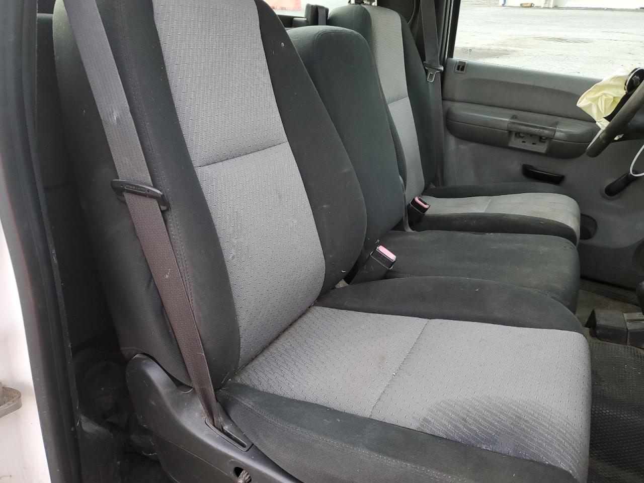 2008 Chevrolet Silverado - Image 10