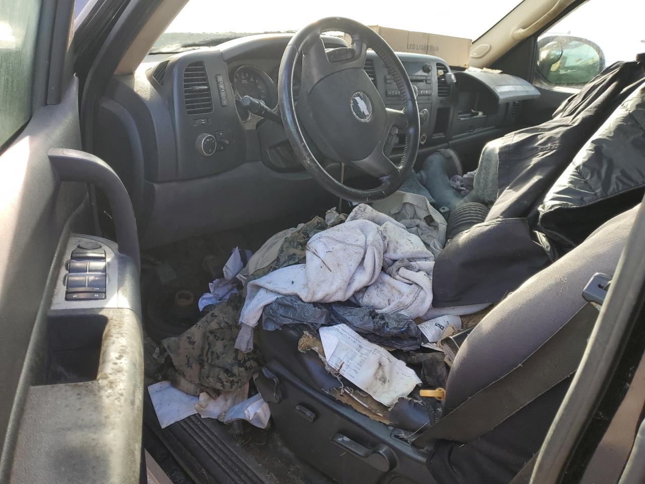 2007 Chevrolet Silverado - Image 8