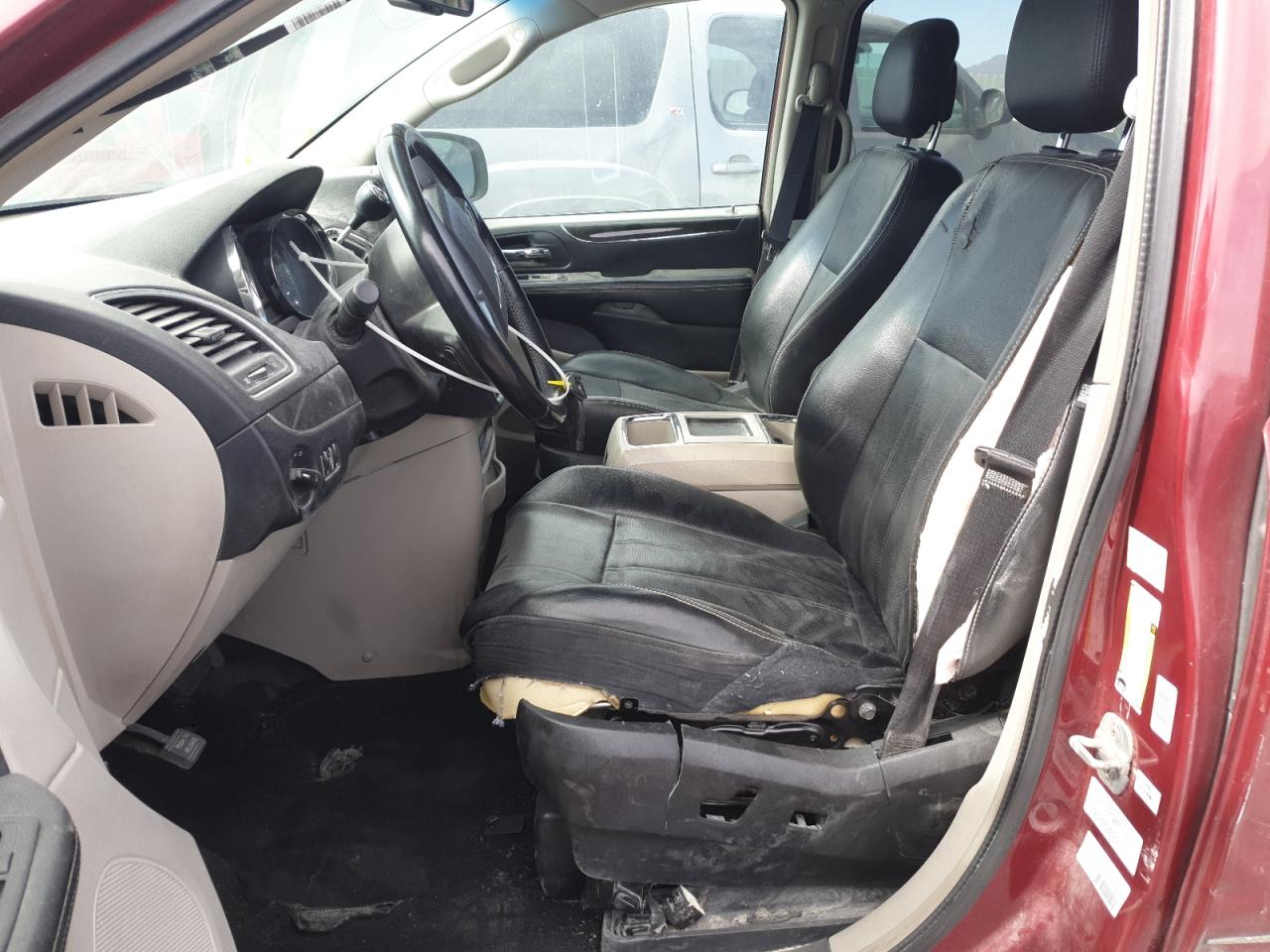 2012 Chrysler Town & Country - Image 7