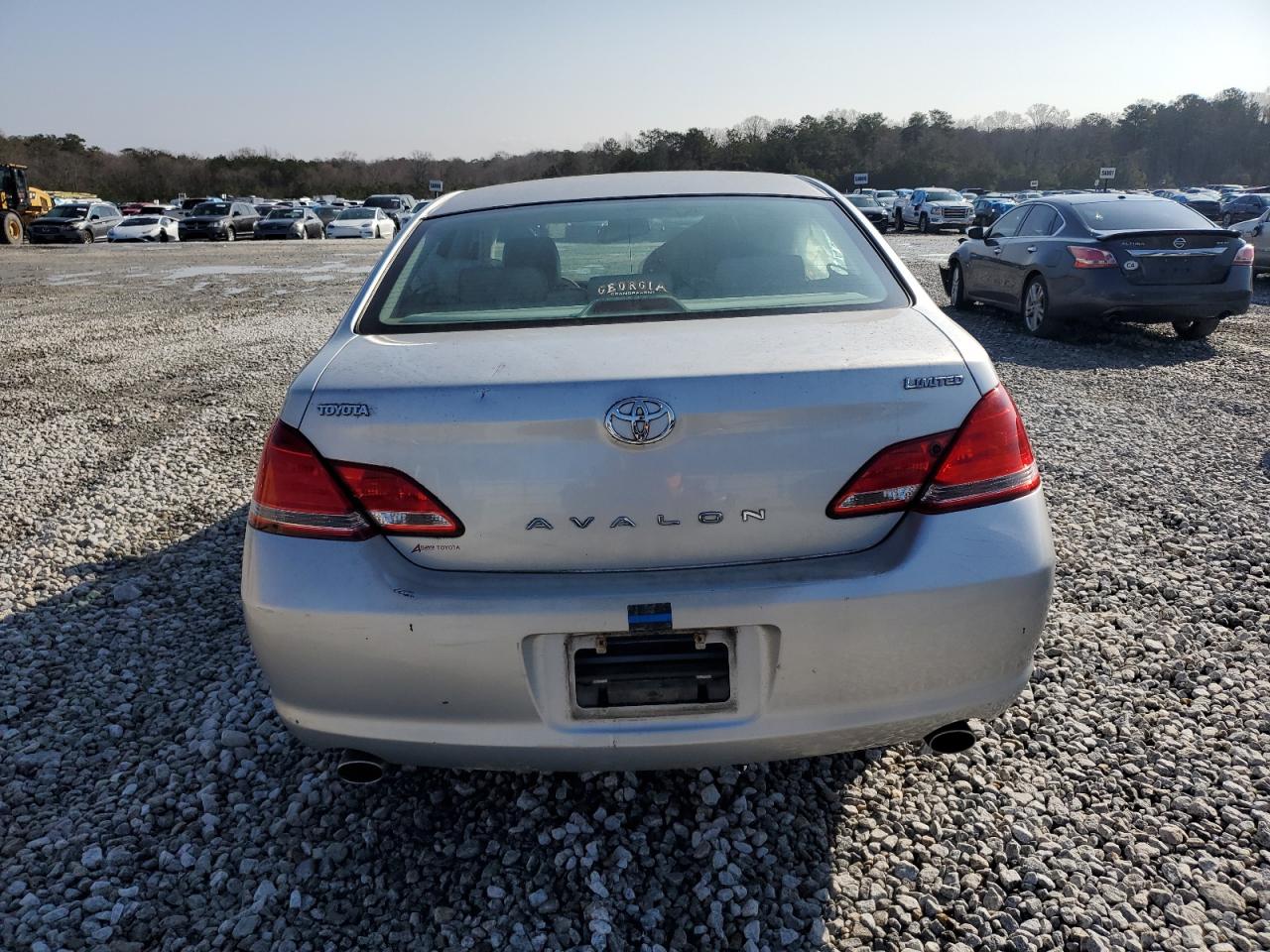 2005 Toyota Avalon - Image 6